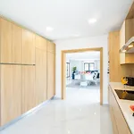 Coral Bay - Moradia Familiar Com Piscina Aquecivel E Bbq Em * אלבופיירה