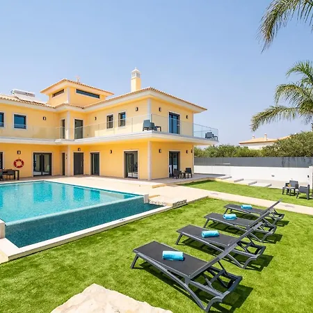 Coral Bay - Moradia Familiar Com Piscina Aquecivel E Bbq Em ヴィラ アルブフェイラ