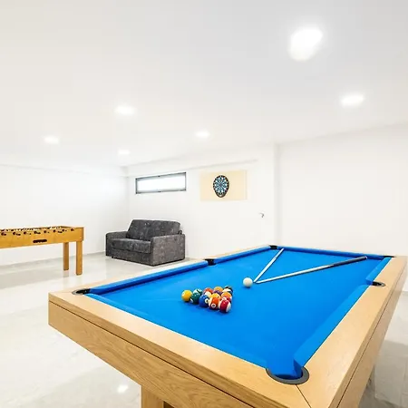 ヴィラ Coral Bay - Moradia Familiar Com Piscina Aquecivel E Bbq Em