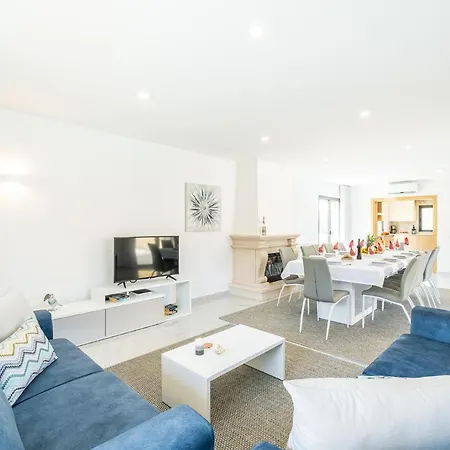 Coral Bay - Moradia Familiar Com Piscina Aquecivel E Bbq Em *