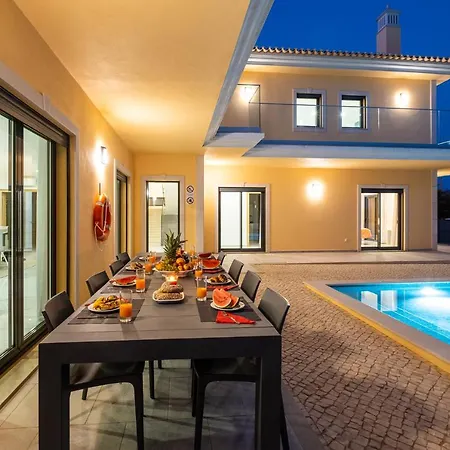 Coral Bay - Moradia Familiar Com Piscina Aquecivel E Bbq Em