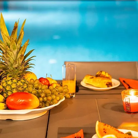 Coral Bay - Moradia Familiar Com Piscina Aquecivel E Bbq Em * Albufeira