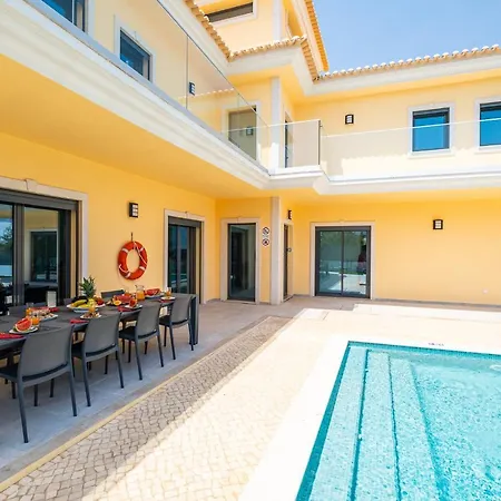 Coral Bay - Moradia Familiar Com Piscina Aquecivel E Bbq Em