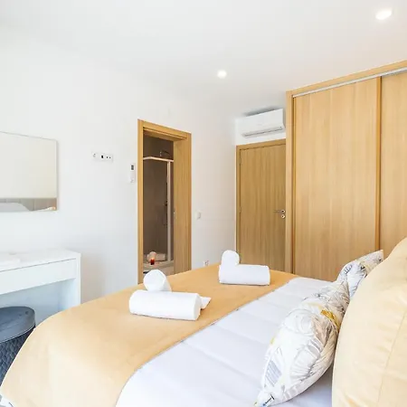 Coral Bay - Moradia Familiar Com Piscina Aquecivel E Bbq Em *