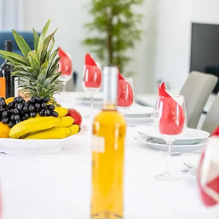 Villa Coral Bay - Moradia Familiar Com Piscina Aquecivel E Bbq Em *